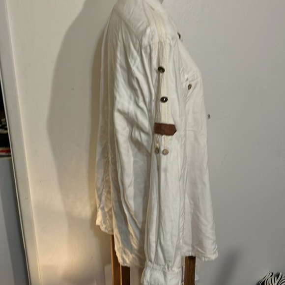 Embroidered and embellished heavy organic cotton long sleeve shirt Germany - Picture 8 of 11